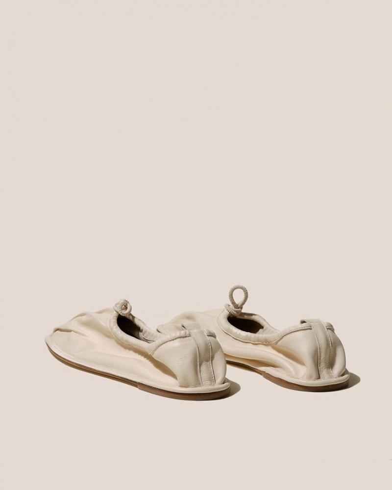 Chaussure Plate Hereu Puntera Plissé-toe Femme Beige Clair | Paris-86SHUMIZD