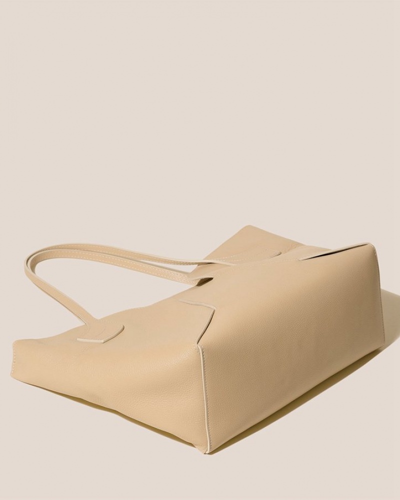 Sacs Fourre Tout Hereu Sepal L Grainy Large Tulip Shape Zipped Femme Beige | Paris-14LXVTEKH